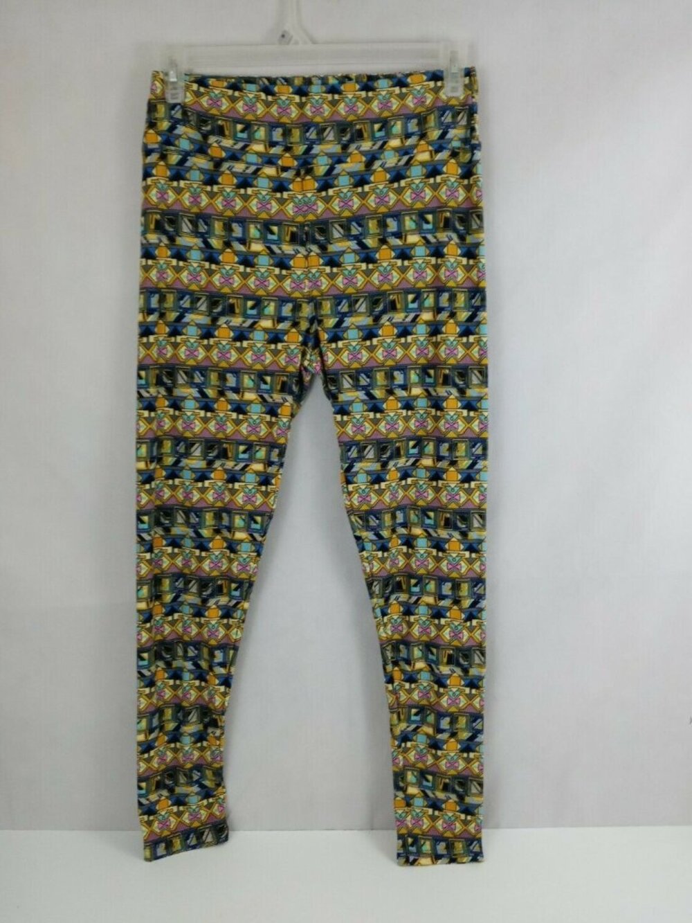 New LuLaRoe Tall & Curvy Leggings With Blue, Pink, & Yellow Abstact Design